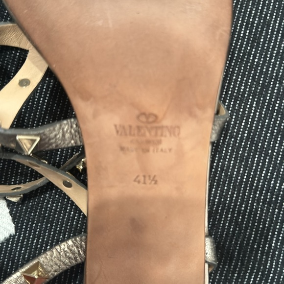 Authentic Valentino Rockstud Pewter 2.5” heels size 41.5 - Picture 4 of 8